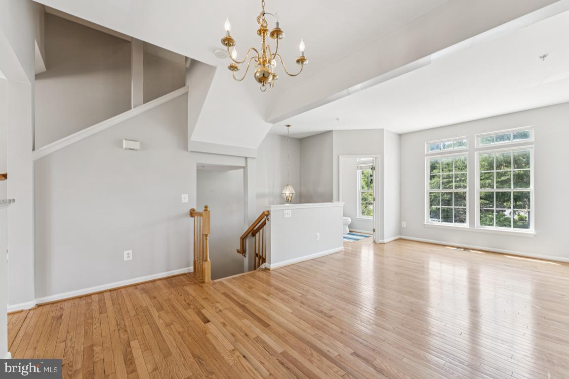 HUNTINGTON GROVE - Residential