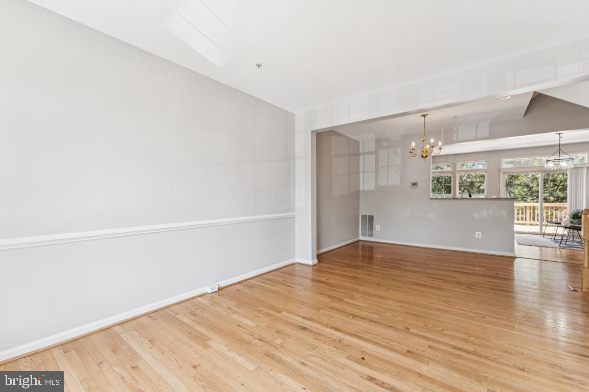 HUNTINGTON GROVE - Residential