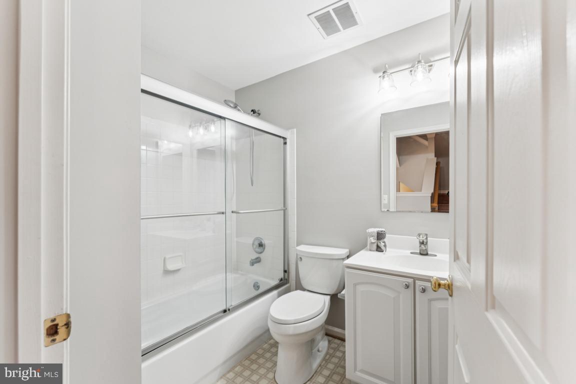 HUNTINGTON GROVE - Residential