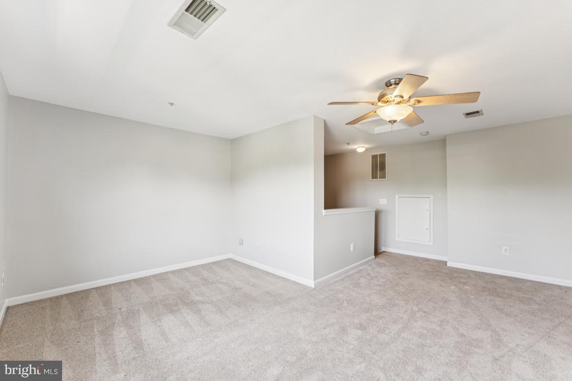 HUNTINGTON GROVE - Residential