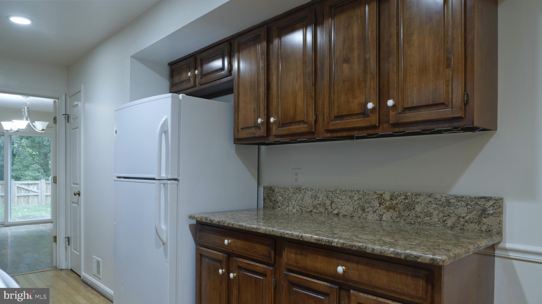 POTOMAC OUTSIDE - Residential Lease