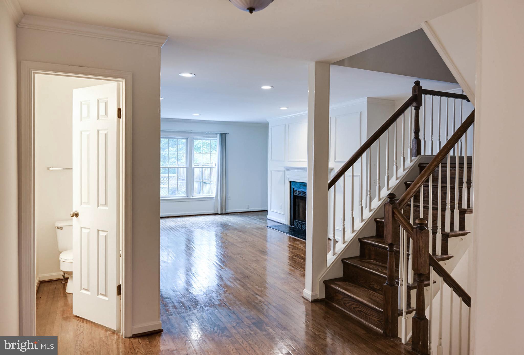 POTOMAC OUTSIDE - Residential Lease