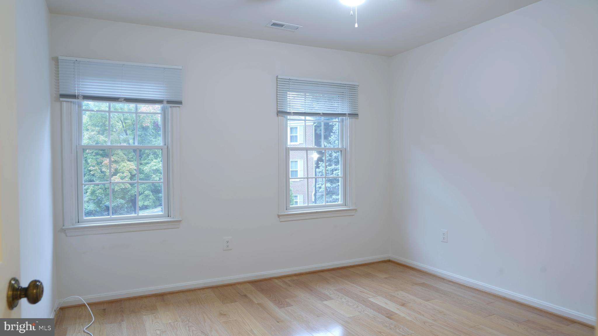 POTOMAC OUTSIDE - Residential Lease