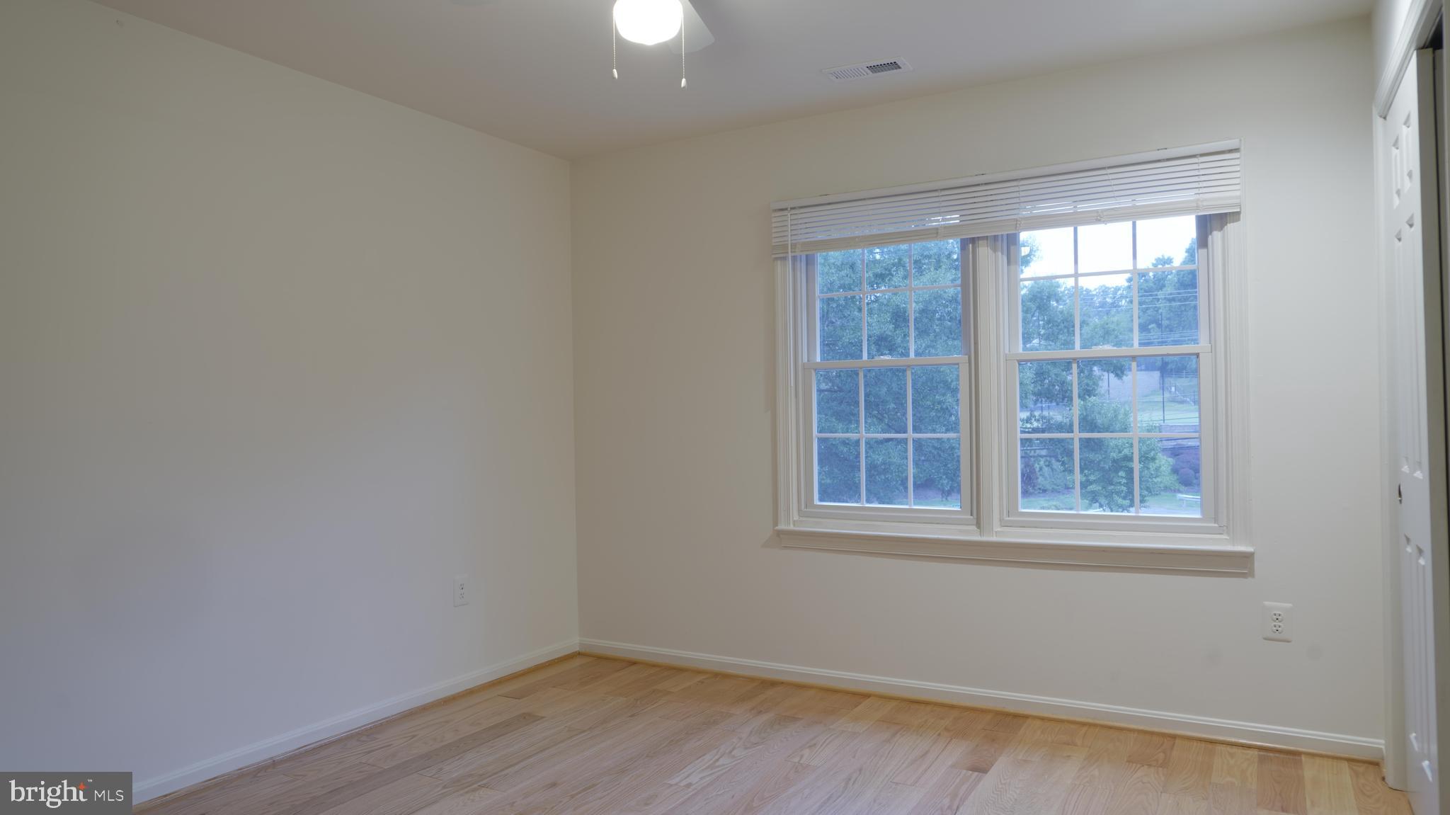 POTOMAC OUTSIDE - Residential Lease