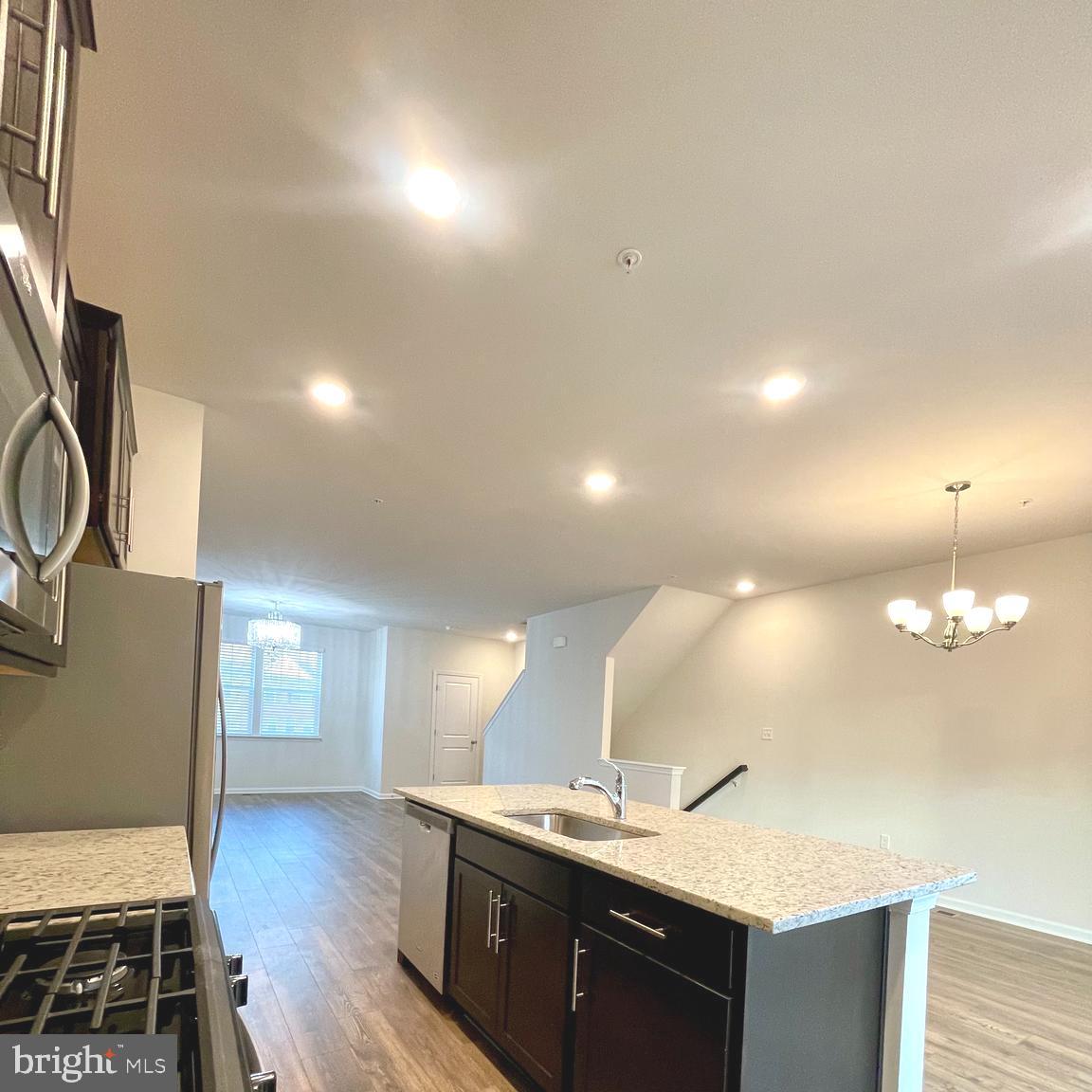 WOODMORE OVERLOOK - Residential Lease