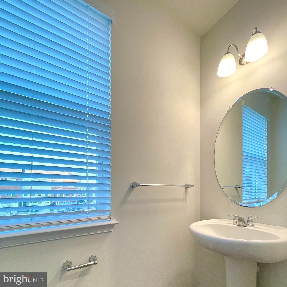 WOODMORE OVERLOOK - Residential Lease