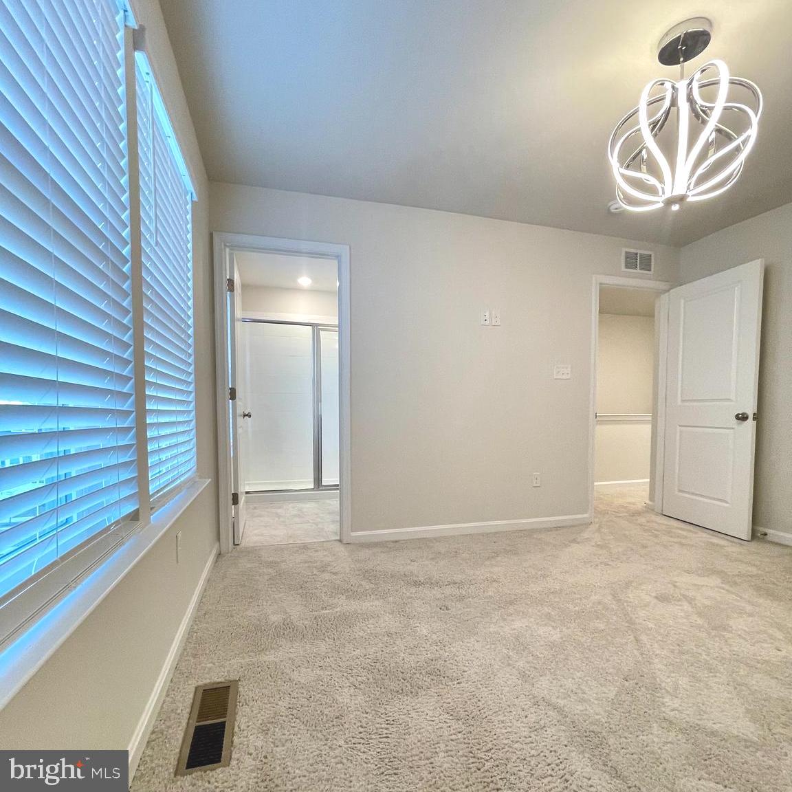 WOODMORE OVERLOOK - Residential Lease