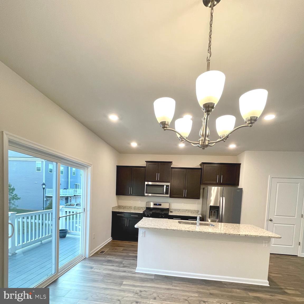 WOODMORE OVERLOOK - Residential Lease