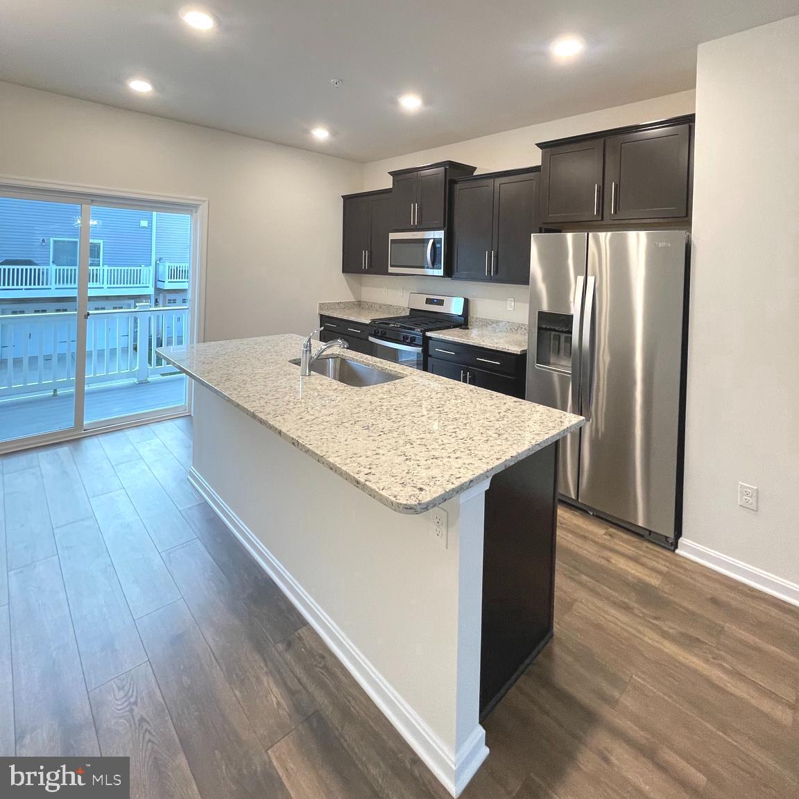 WOODMORE OVERLOOK - Residential Lease