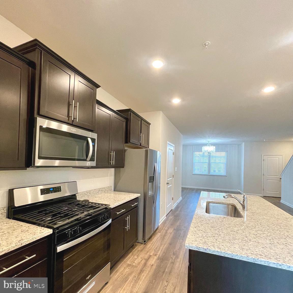 WOODMORE OVERLOOK - Residential Lease