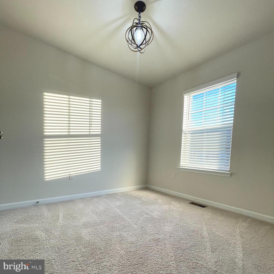 WOODMORE OVERLOOK - Residential Lease