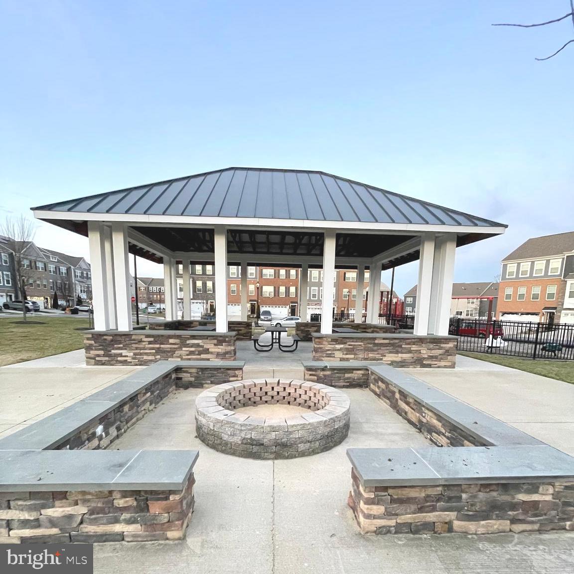 WOODMORE OVERLOOK - Residential Lease