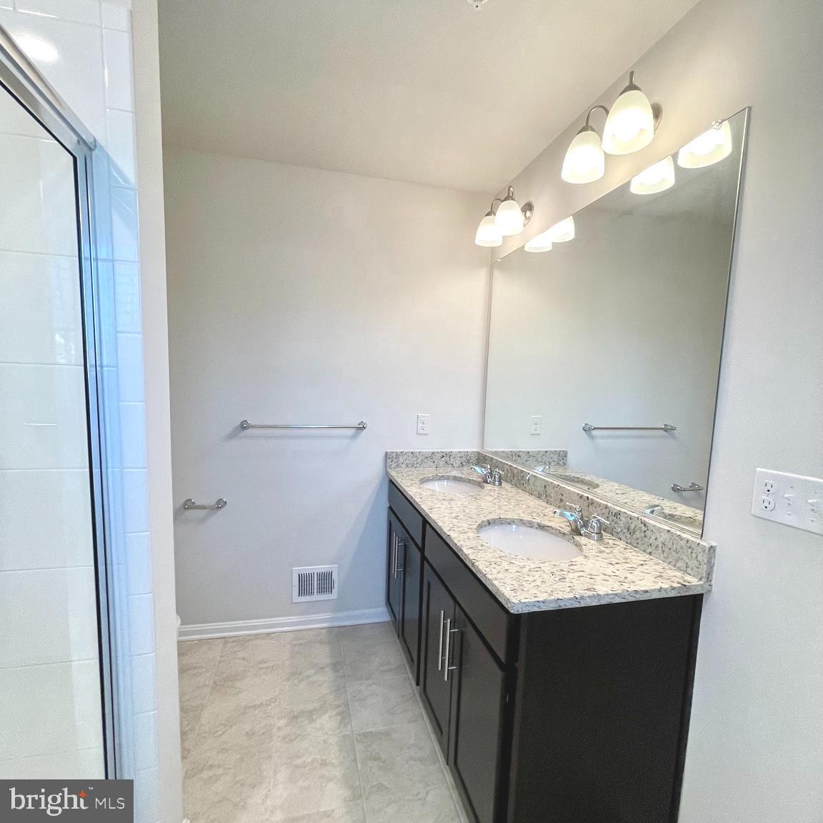 WOODMORE OVERLOOK - Residential Lease