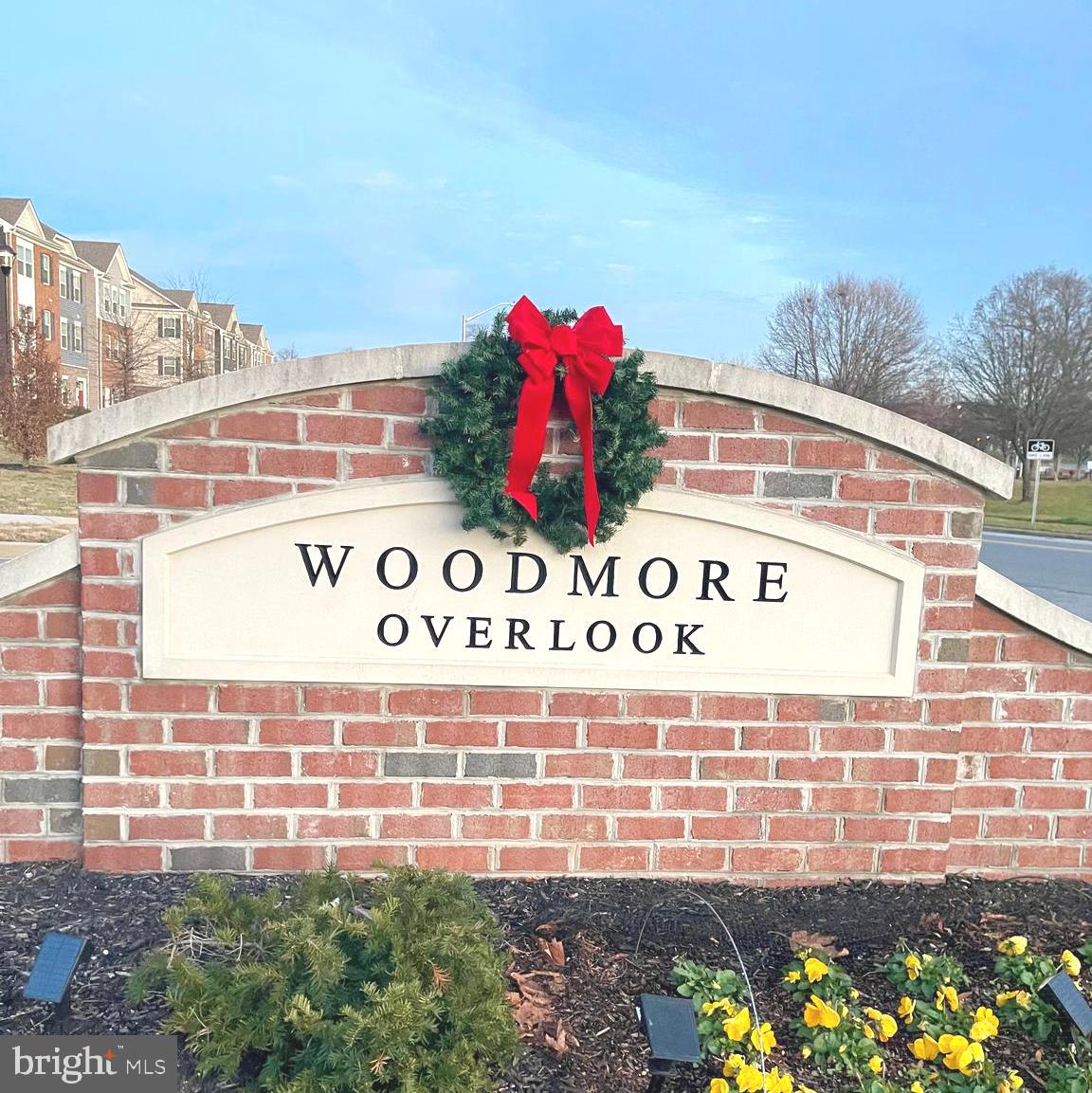 WOODMORE OVERLOOK - Residential Lease