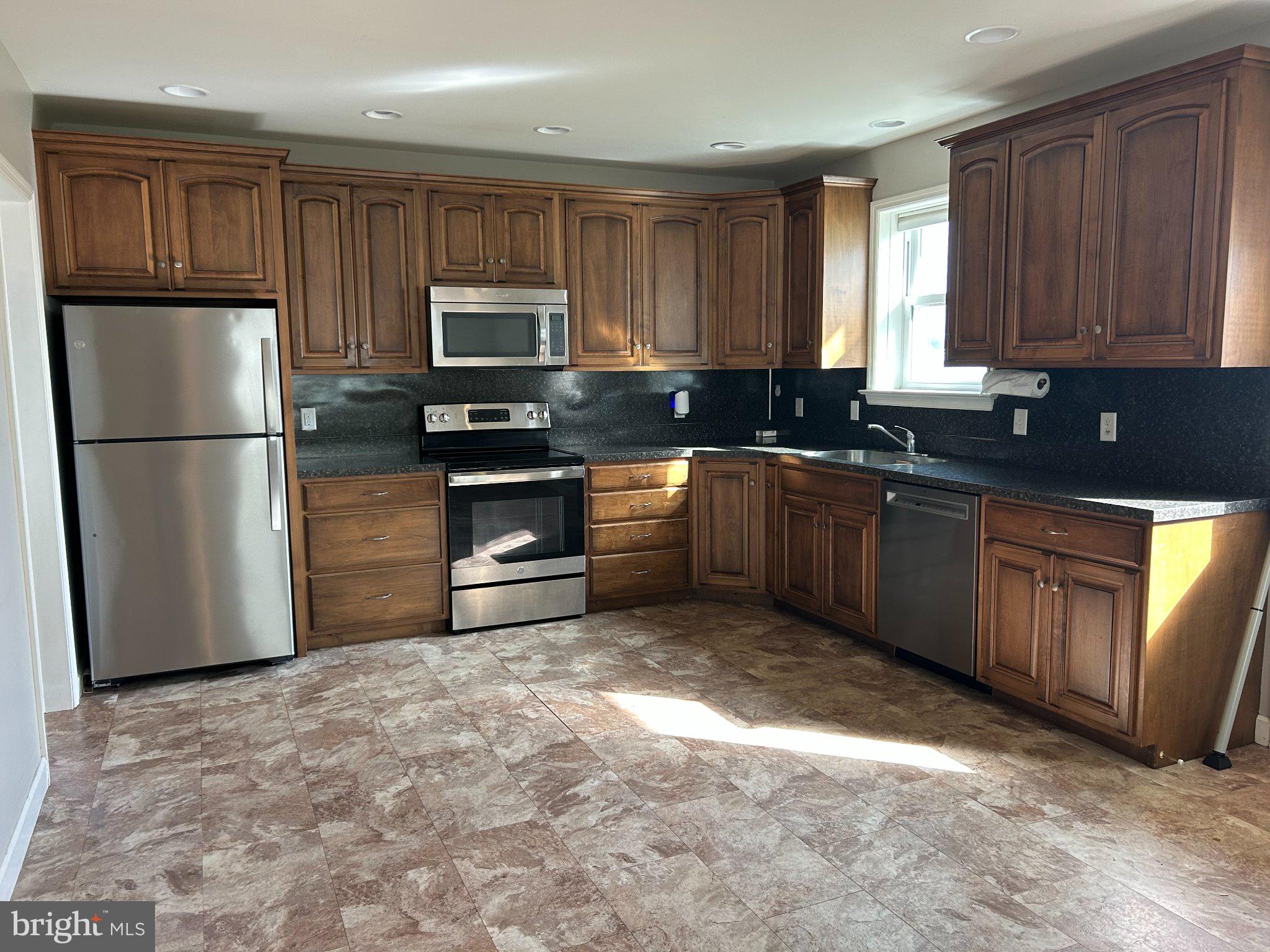 31 KINZER ROAD N B