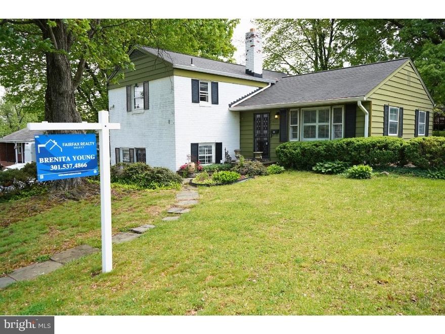 Charming split level home offers a perfect blend of comfort and style. This home offers 3 bedrooms, 3 full baths, family room and den providing ample space for relaxation and privacy.  Throughout the home you will discover beautiful hardwood floors. The home sits on a large fenced lot with a patio ready for entertaining and cookouts.  There are lots of shopping areas,  public transportation that is within walking distance and restaurants for your enjoyment all centrally located close to the home. Won't last long, sell before I do!