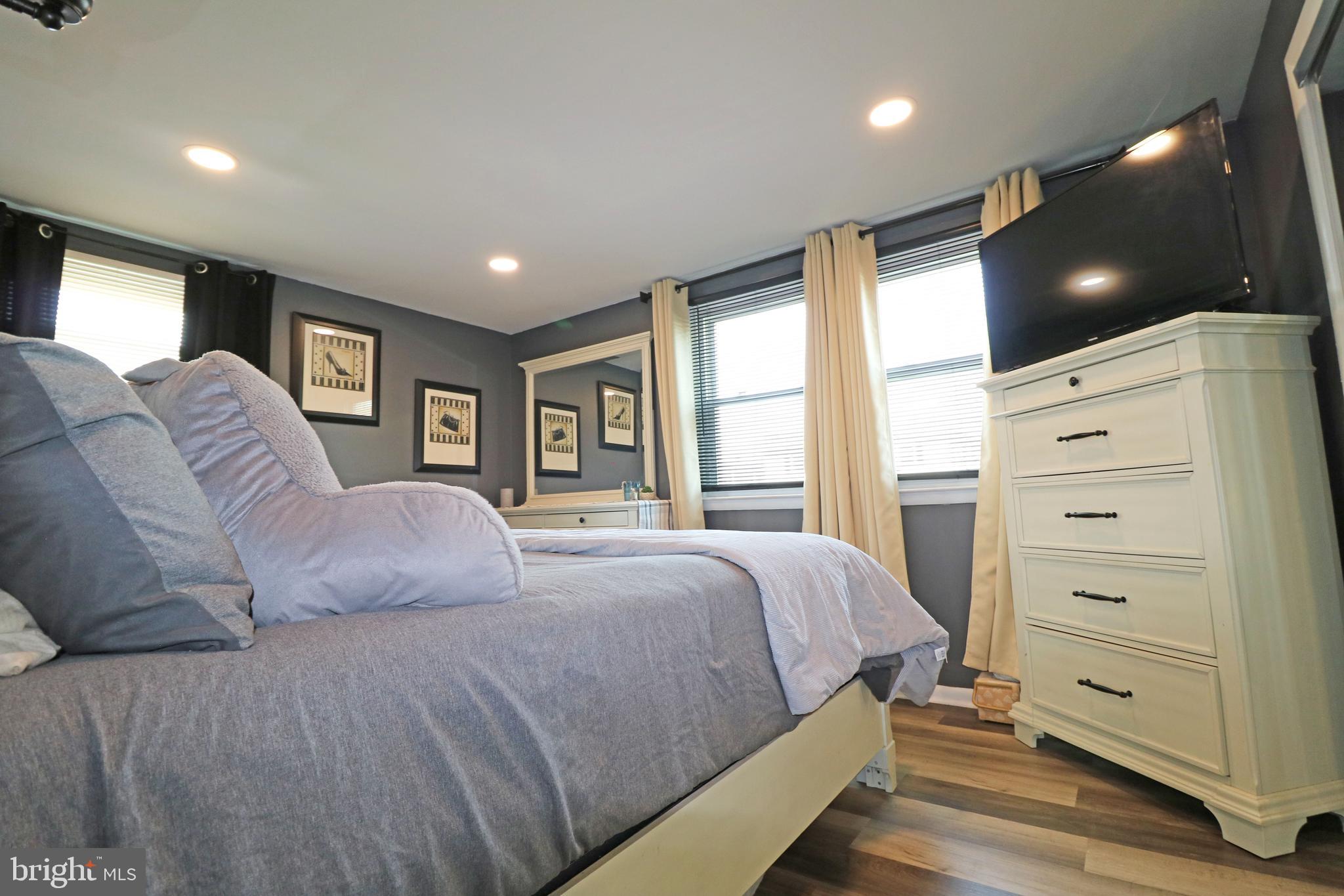 RIDLEY PARK - Residential