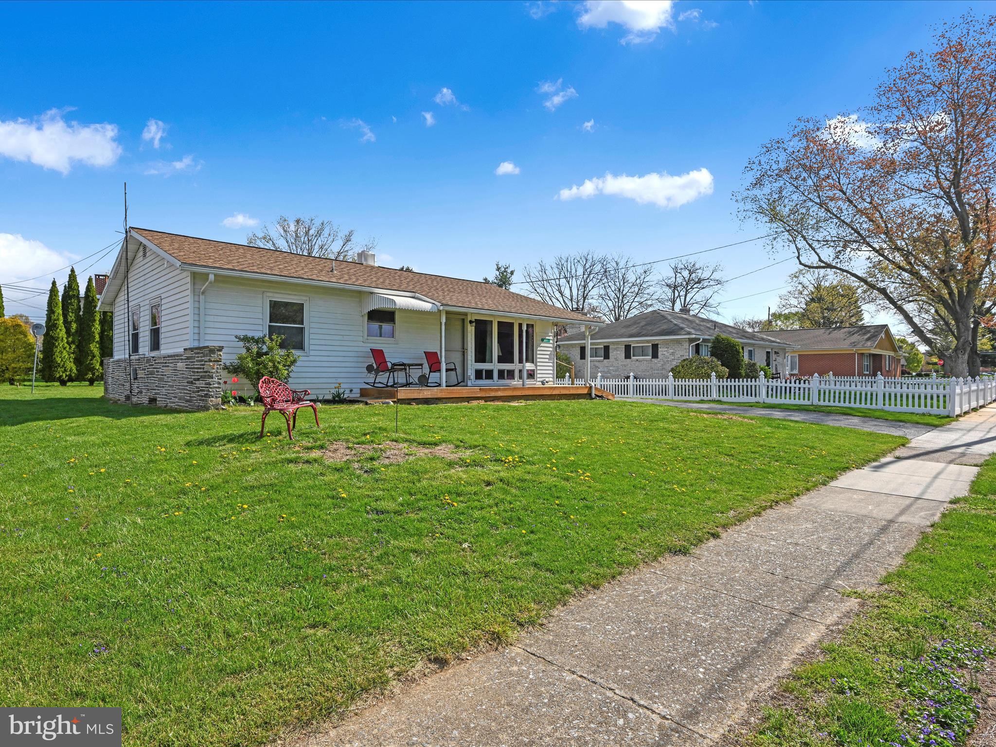 521 E NEW STREET