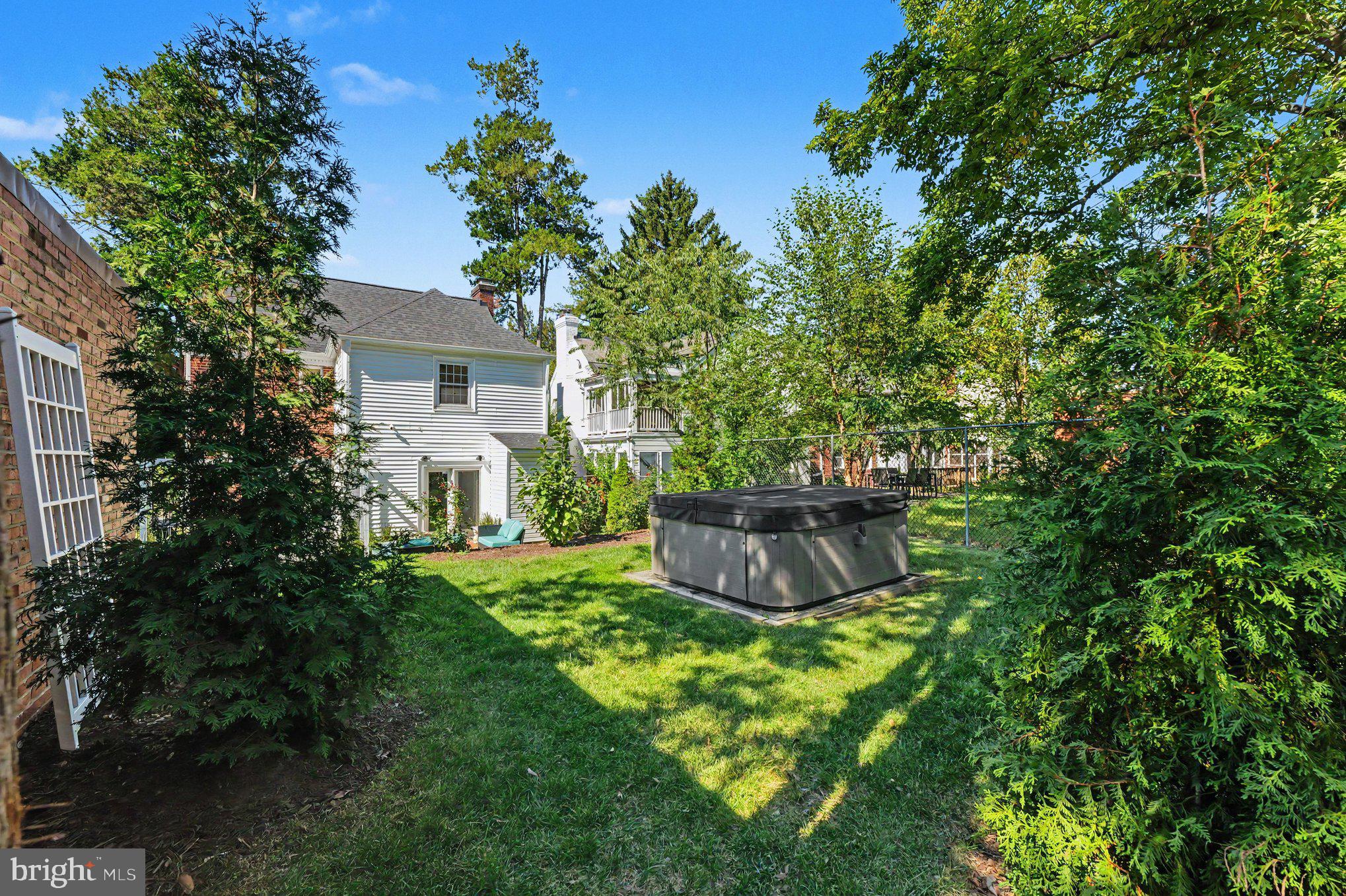 7503 12TH STREET NW