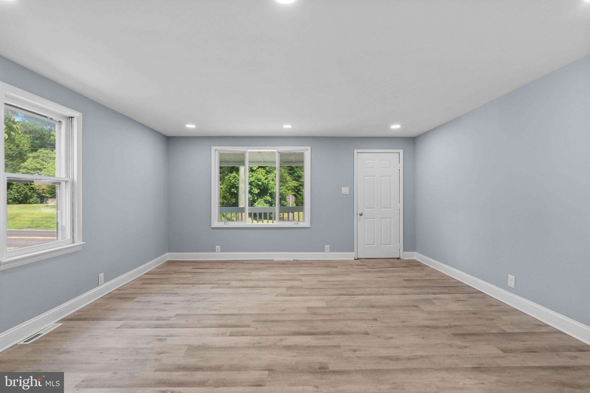33 MANTUA ROAD