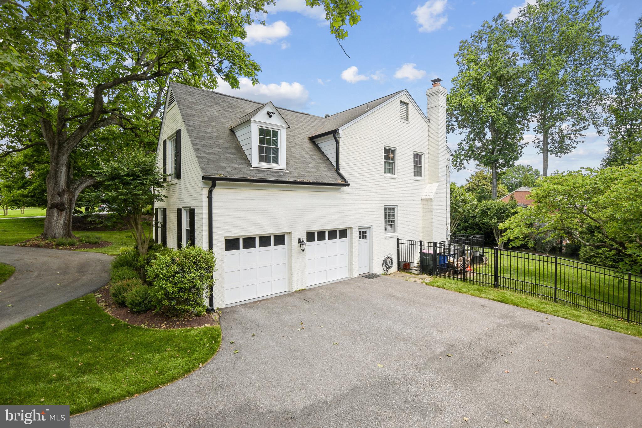 MCAULEY PARK - Residential