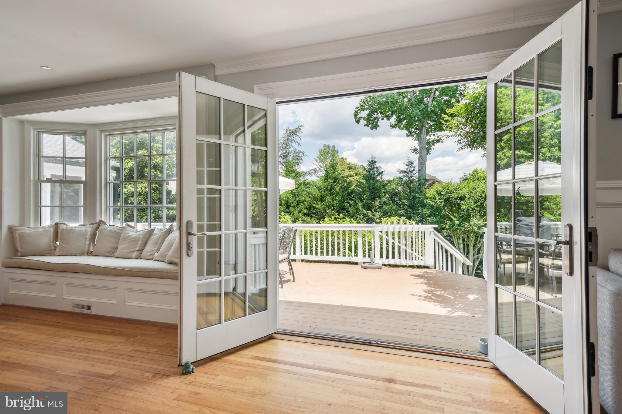 MCAULEY PARK - Residential