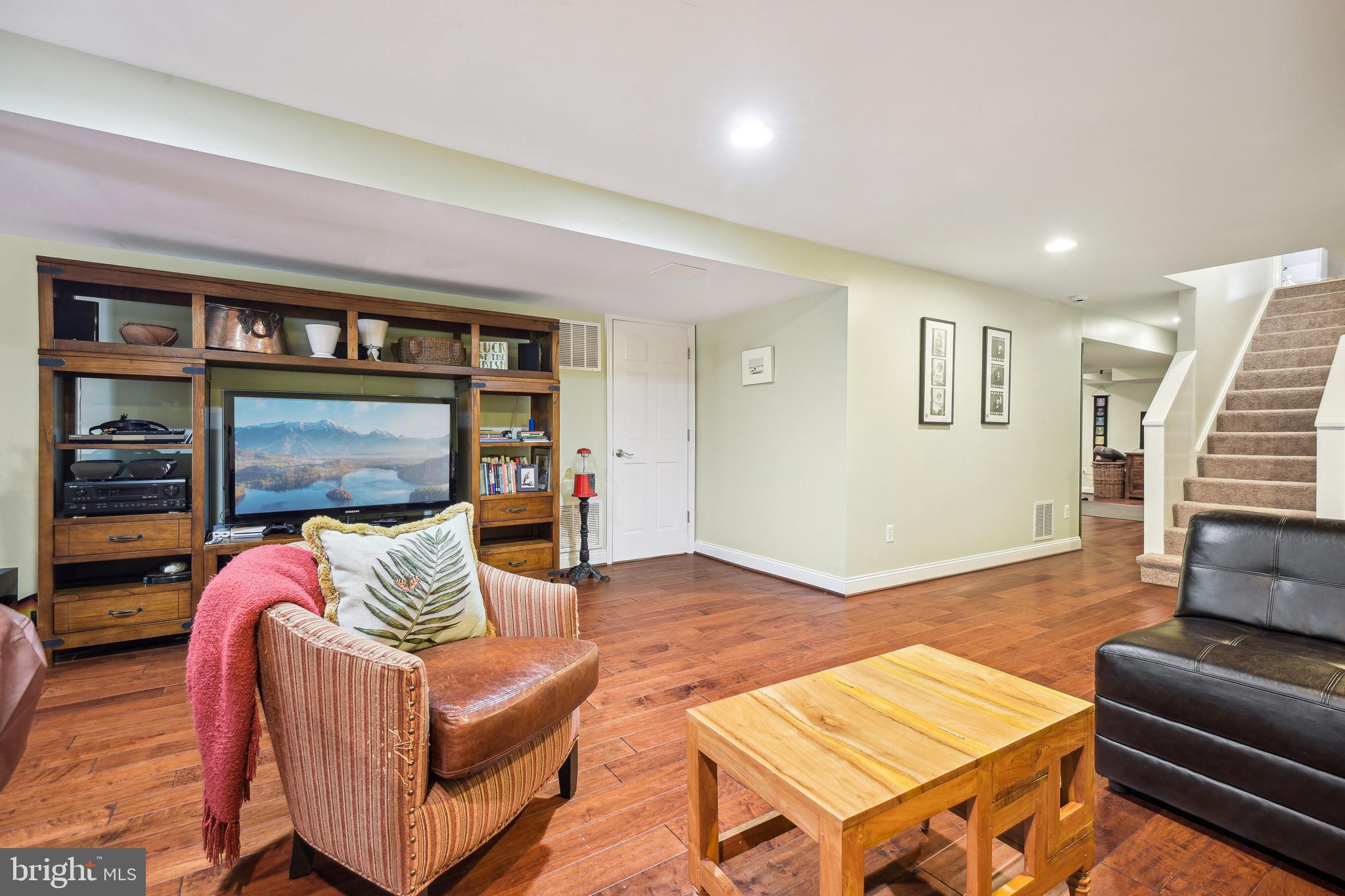 MCAULEY PARK - Residential