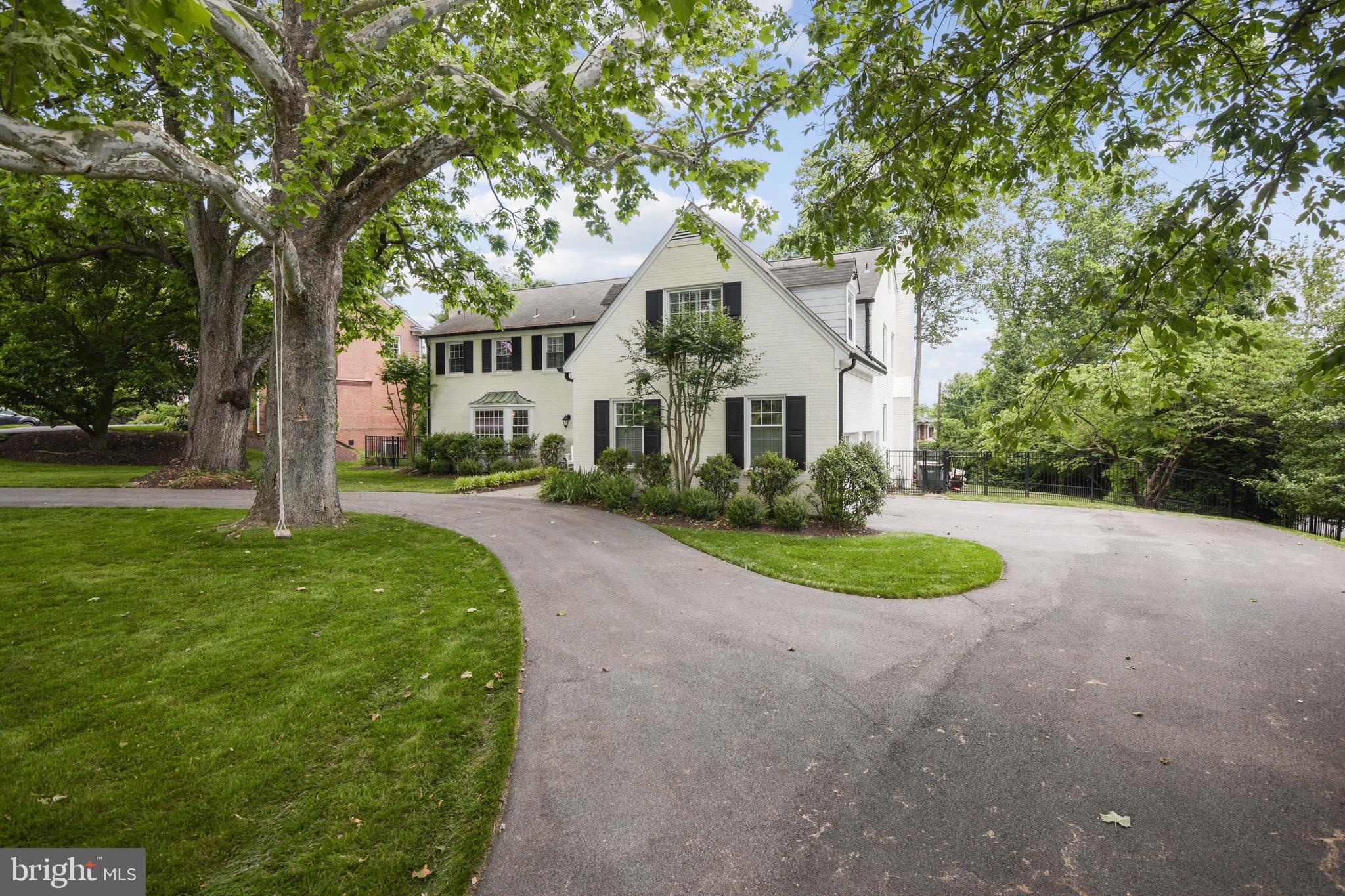 MCAULEY PARK - Residential