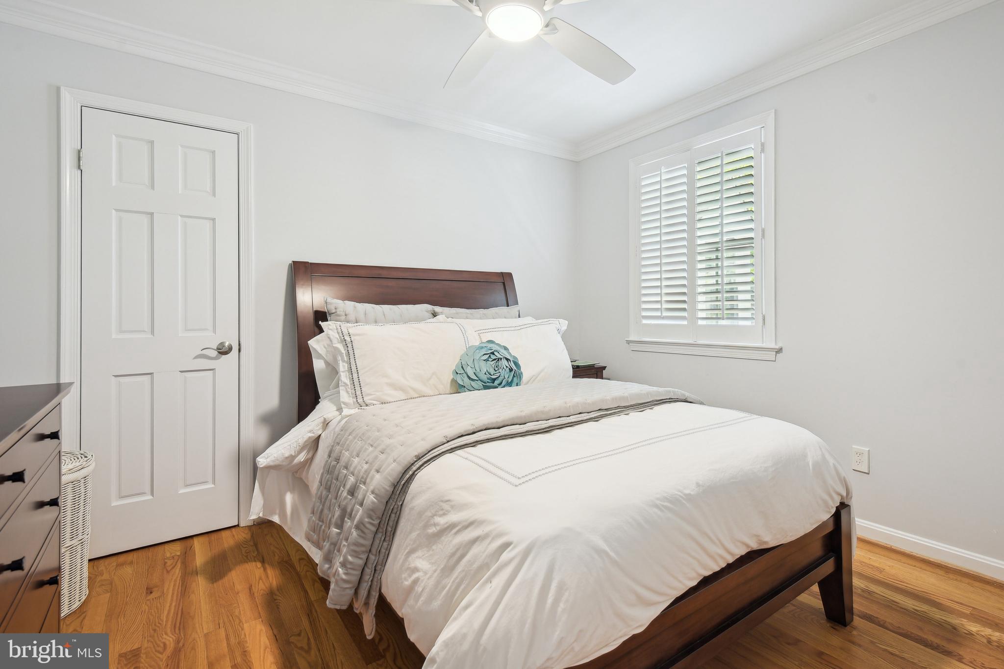 MCAULEY PARK - Residential