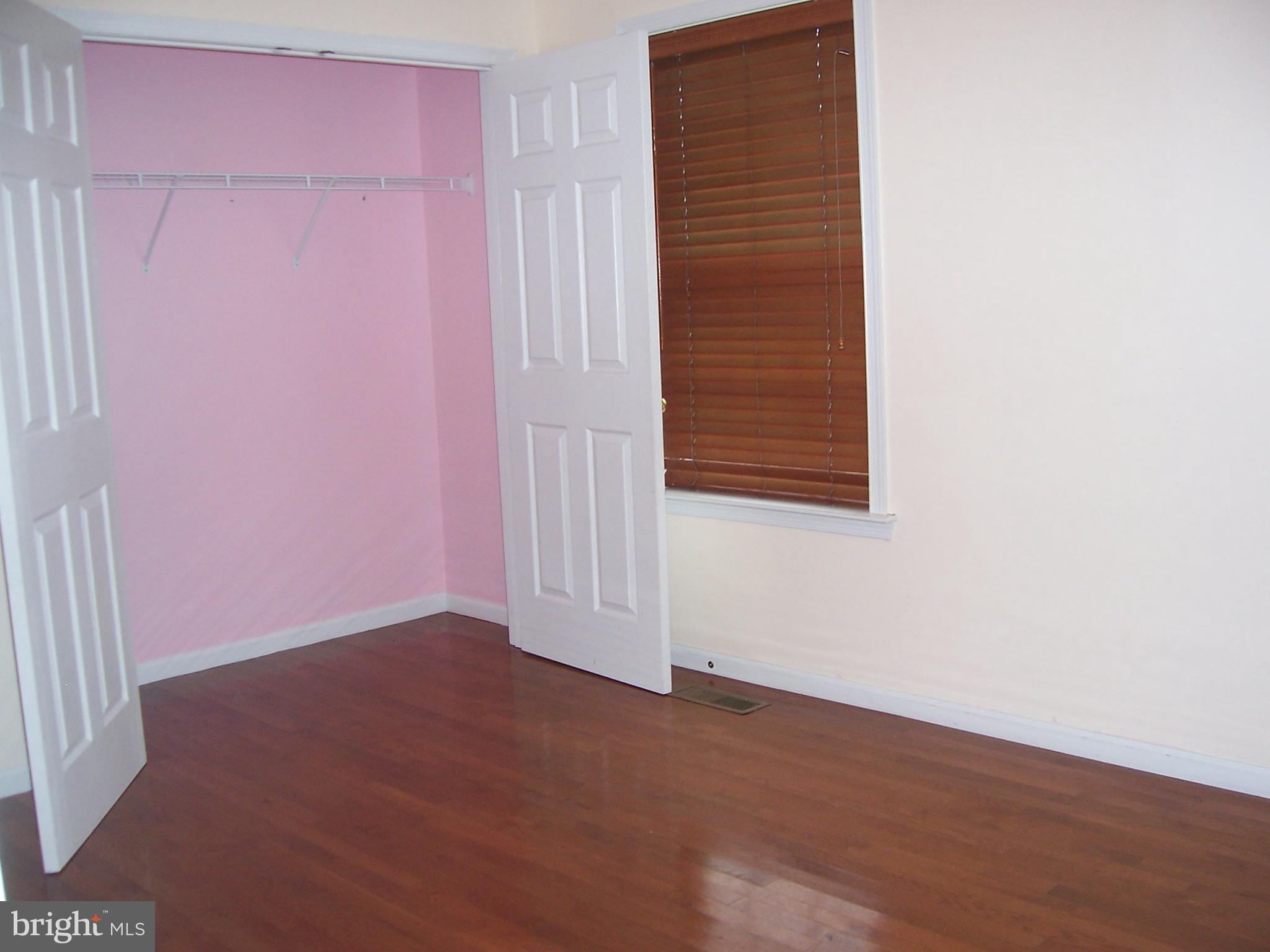 BENTWOOD ESTATES - Residential Lease