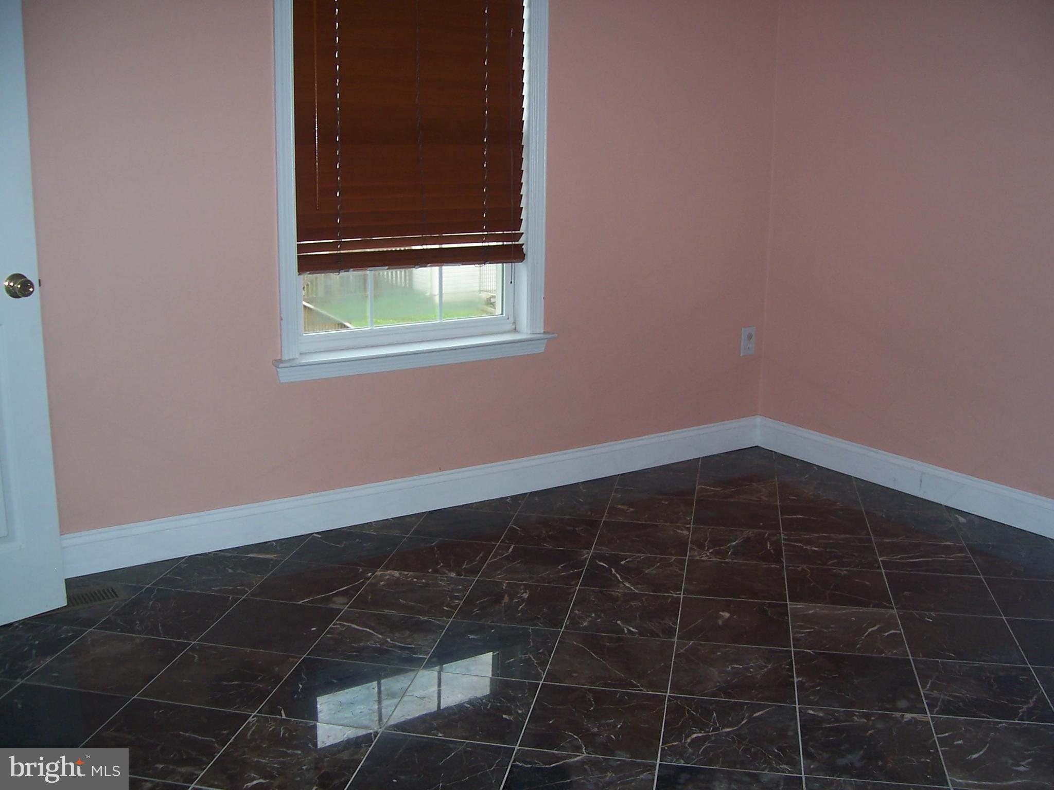 BENTWOOD ESTATES - Residential Lease