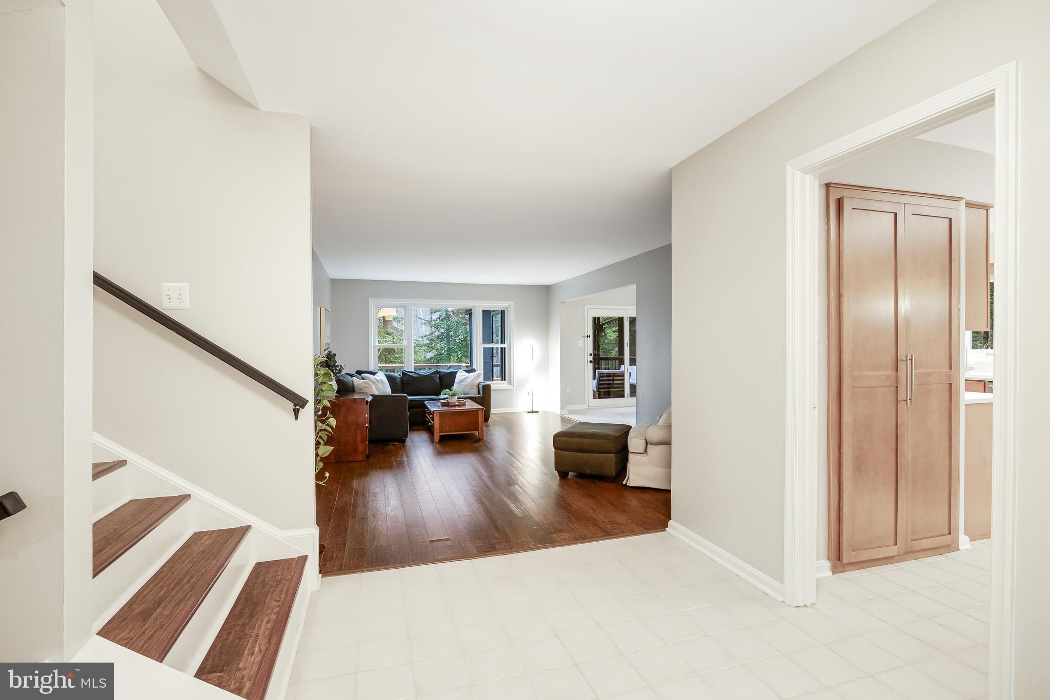 FOX MILL WOODS - Residential