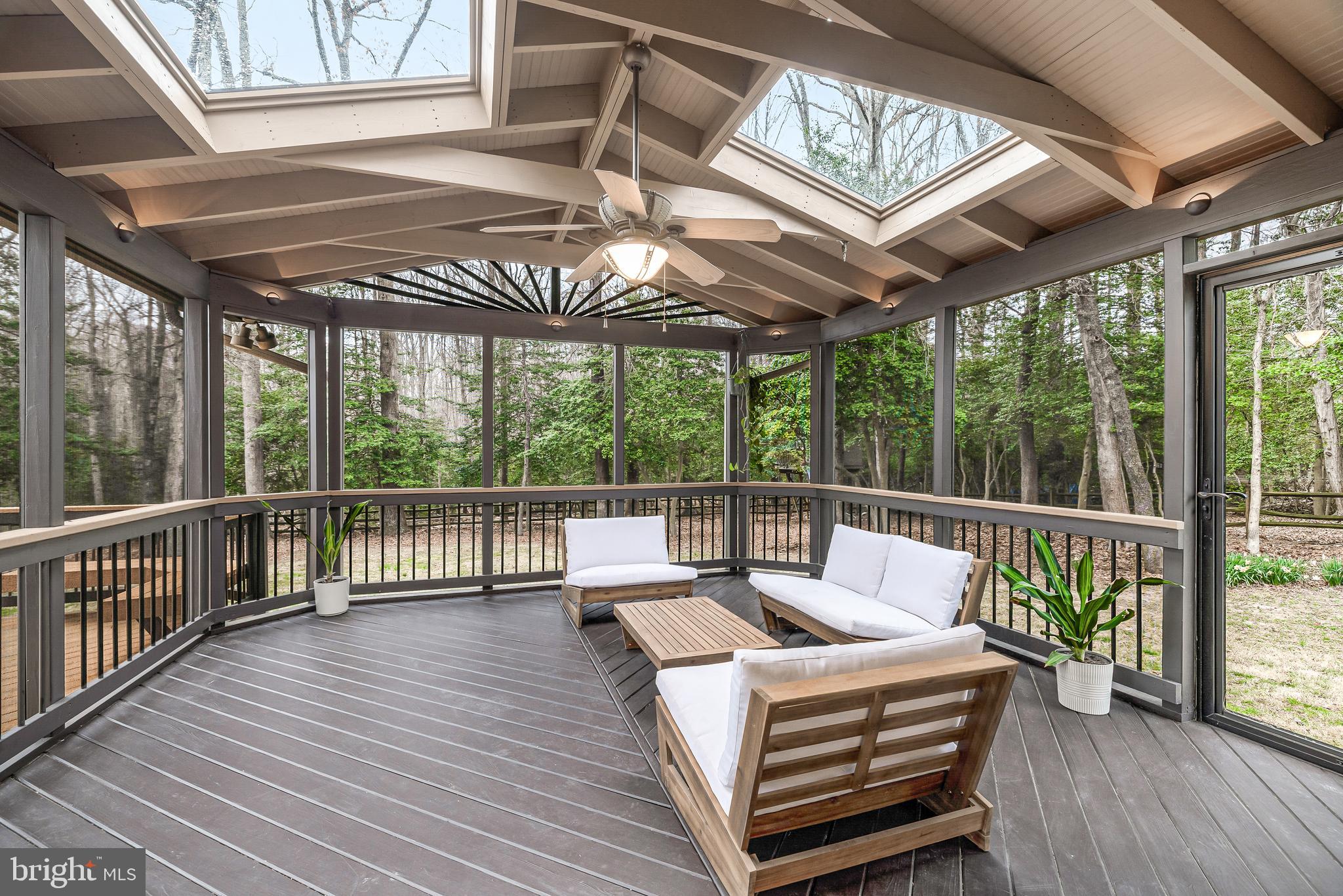 FOX MILL WOODS - Residential