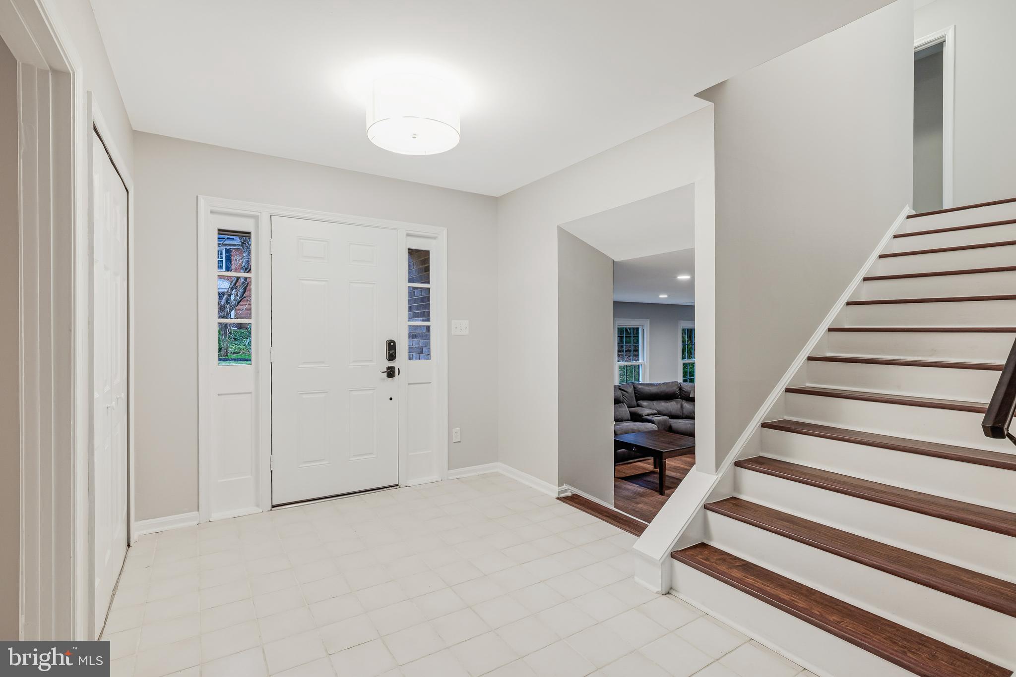 FOX MILL WOODS - Residential