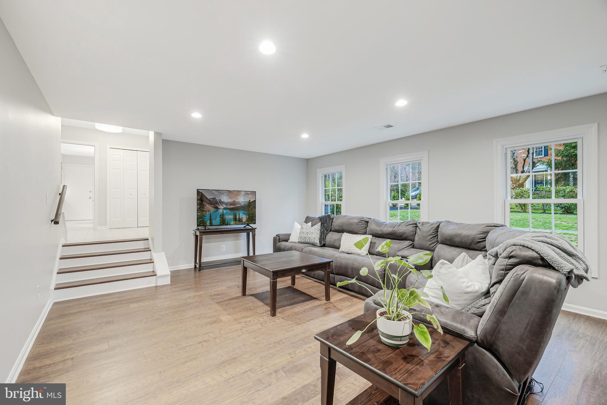 FOX MILL WOODS - Residential