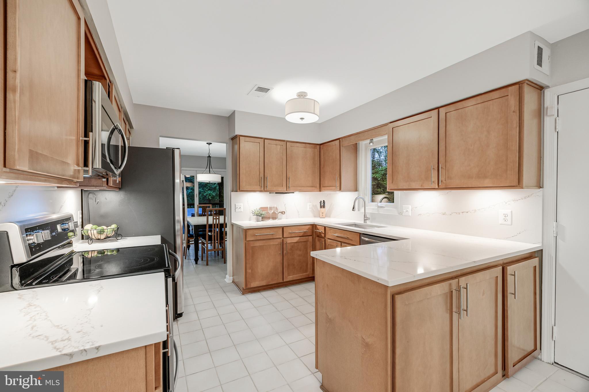 FOX MILL WOODS - Residential