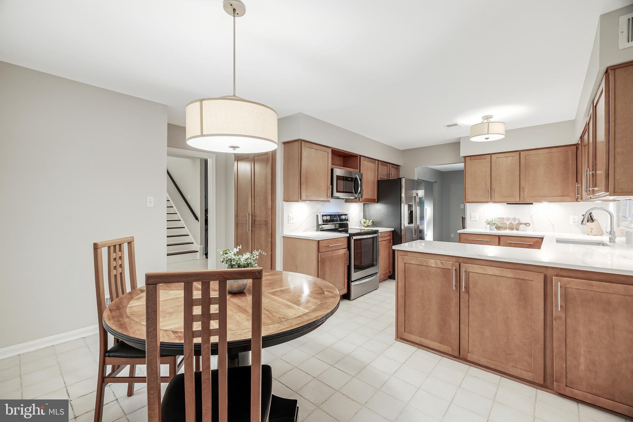 FOX MILL WOODS - Residential