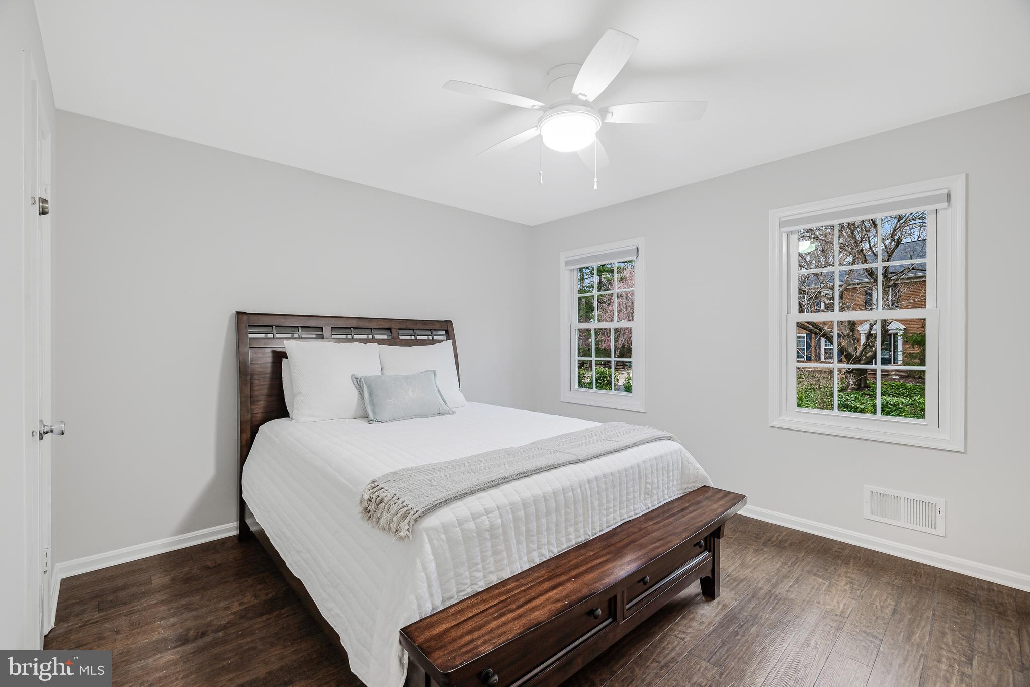 FOX MILL WOODS - Residential