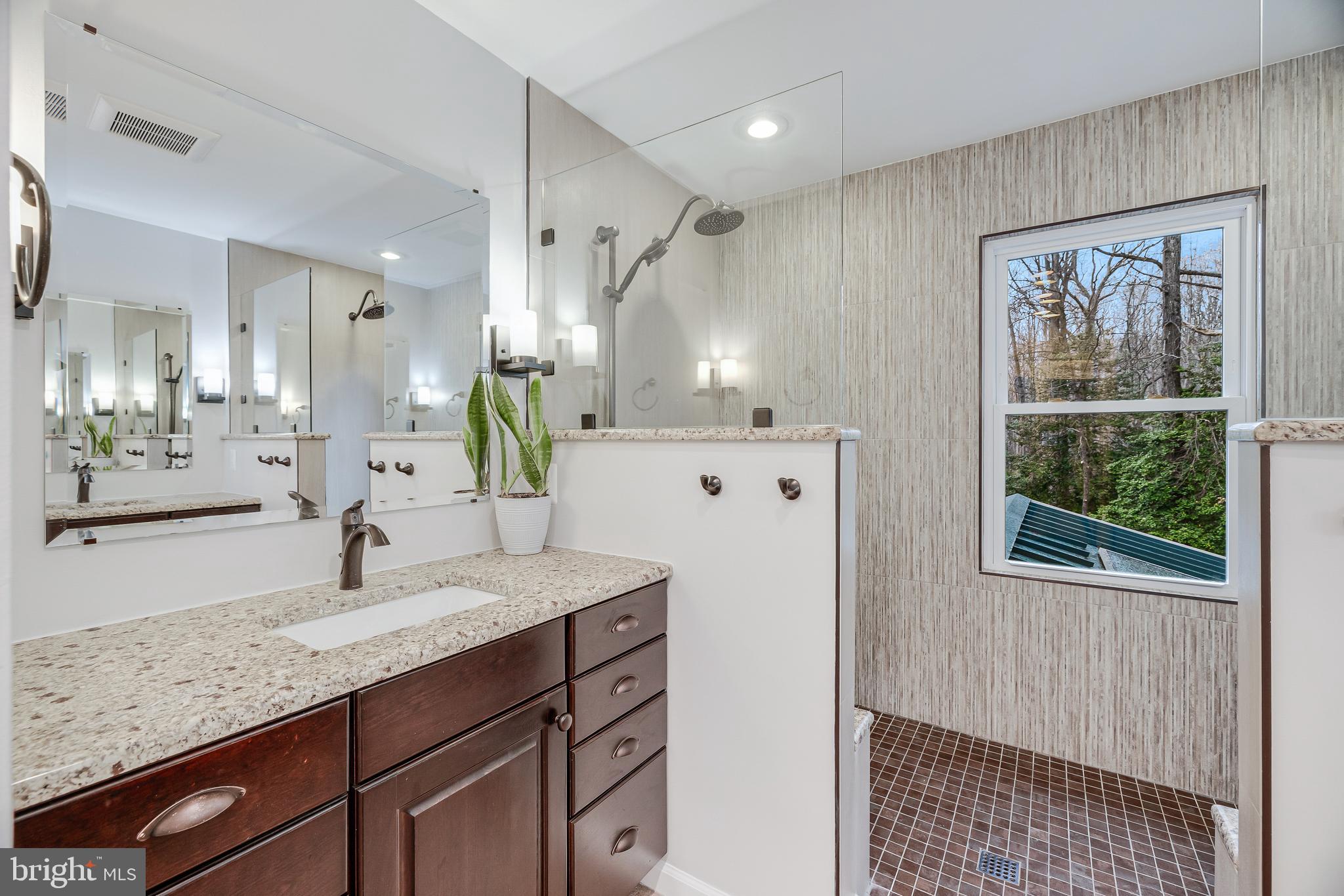 FOX MILL WOODS - Residential