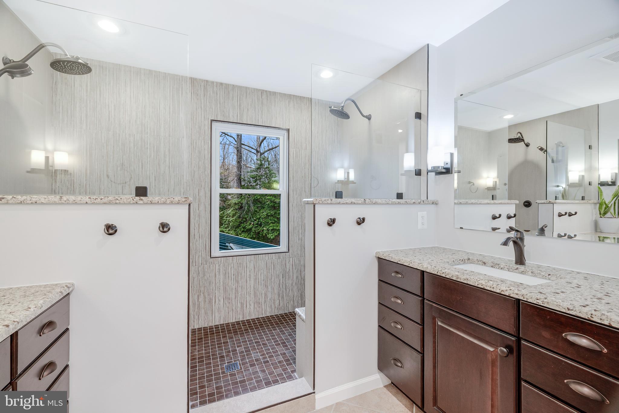 FOX MILL WOODS - Residential