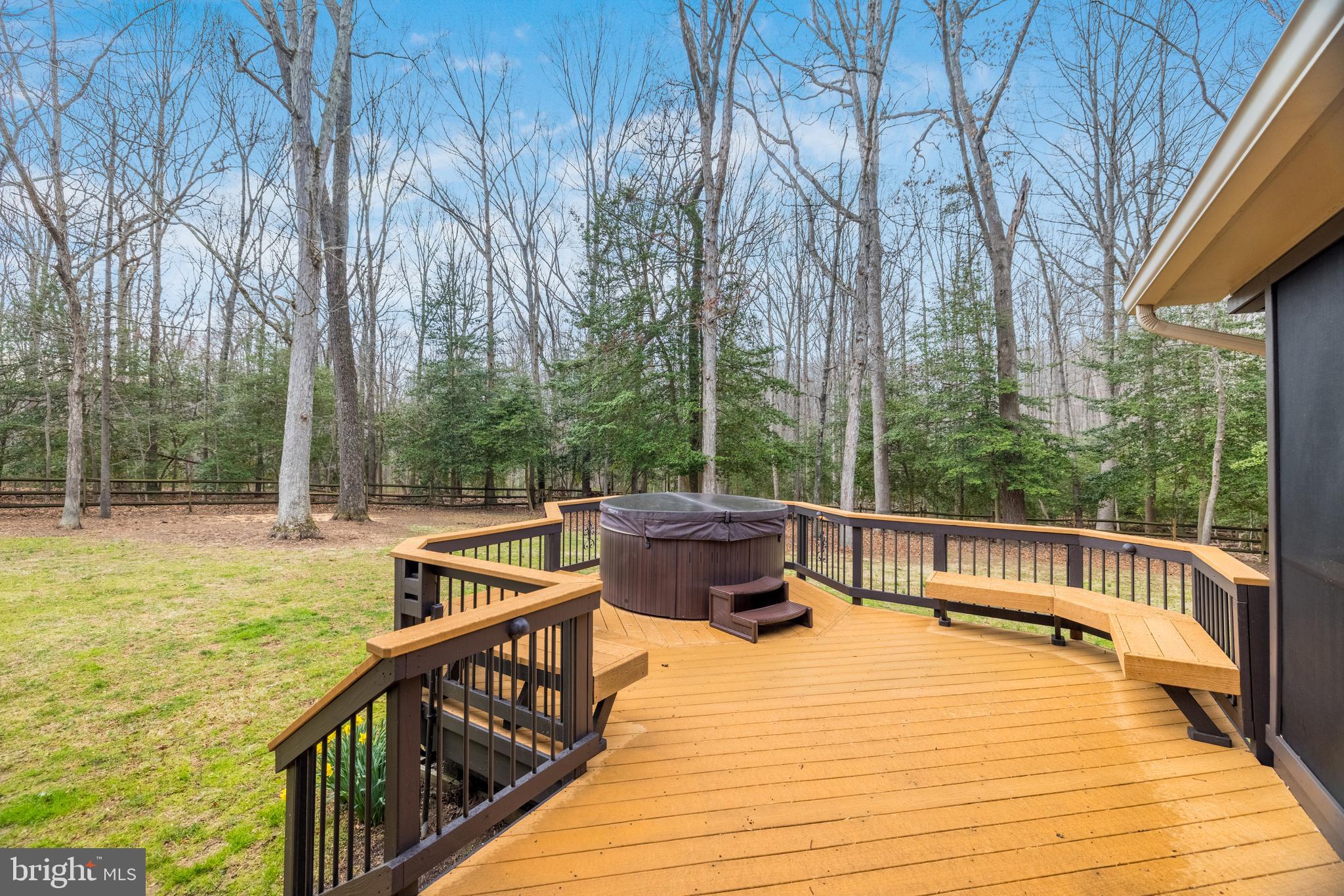 FOX MILL WOODS - Residential