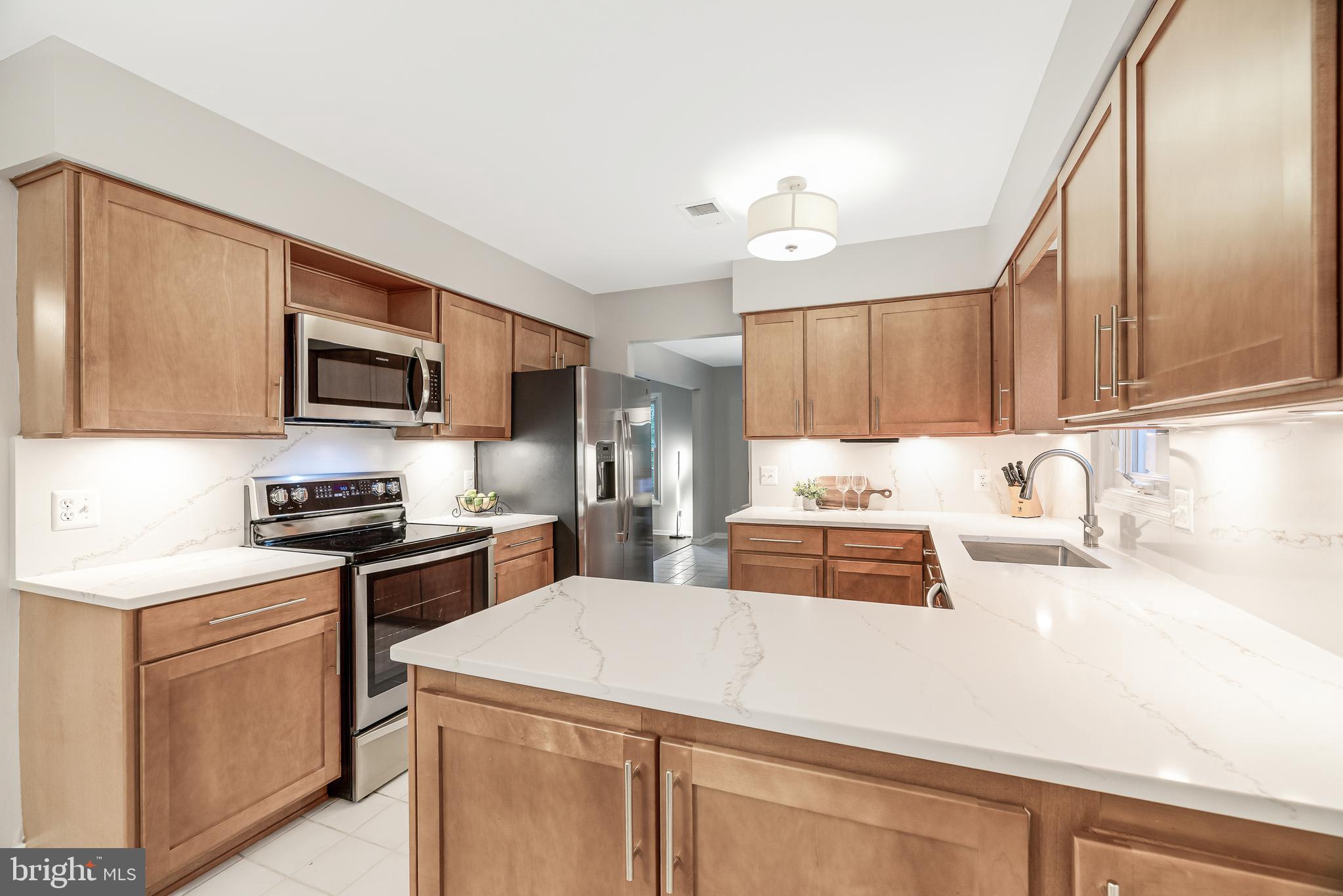 FOX MILL WOODS - Residential