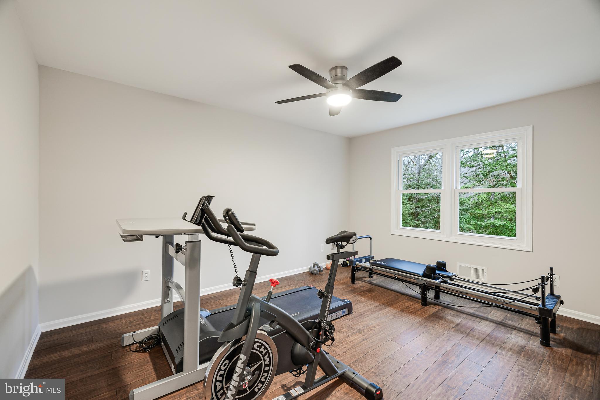 FOX MILL WOODS - Residential