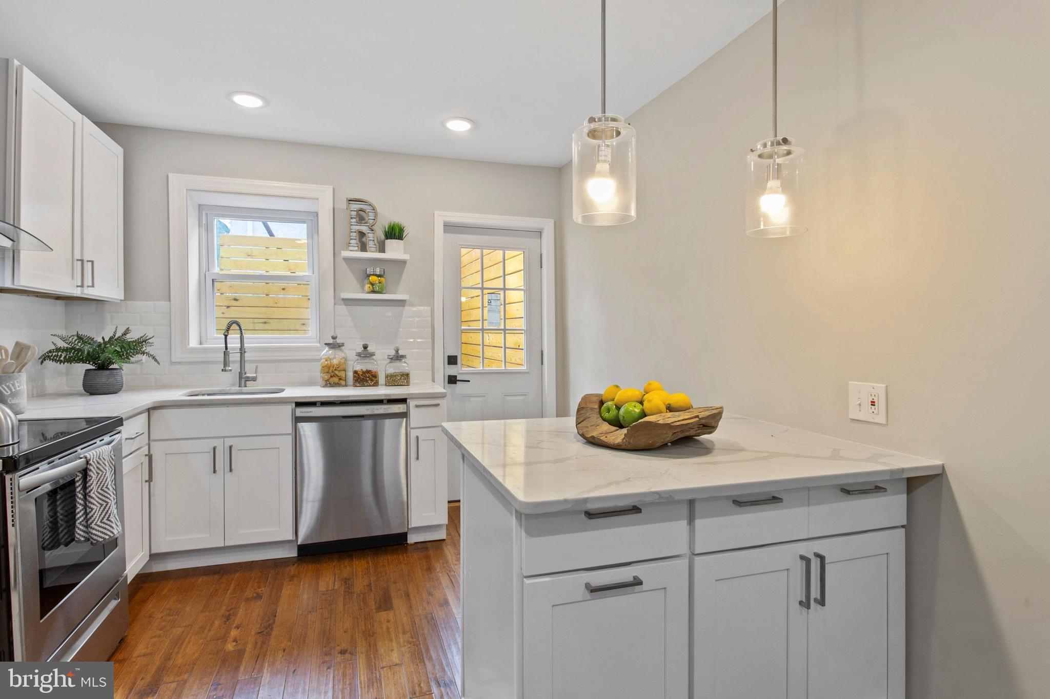 PASSYUNK SQUARE - Residential