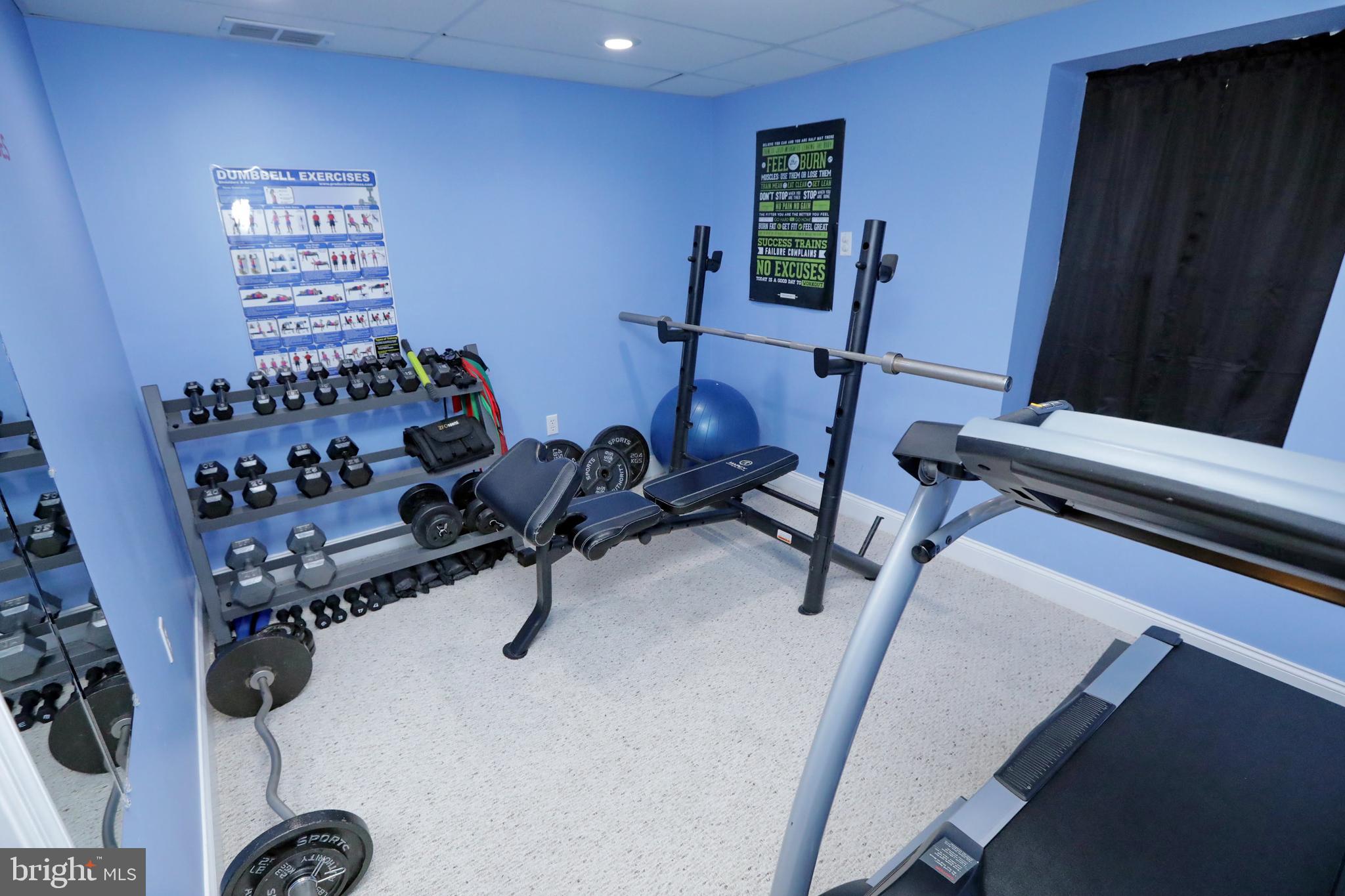 WESTBURY PUB - Residential