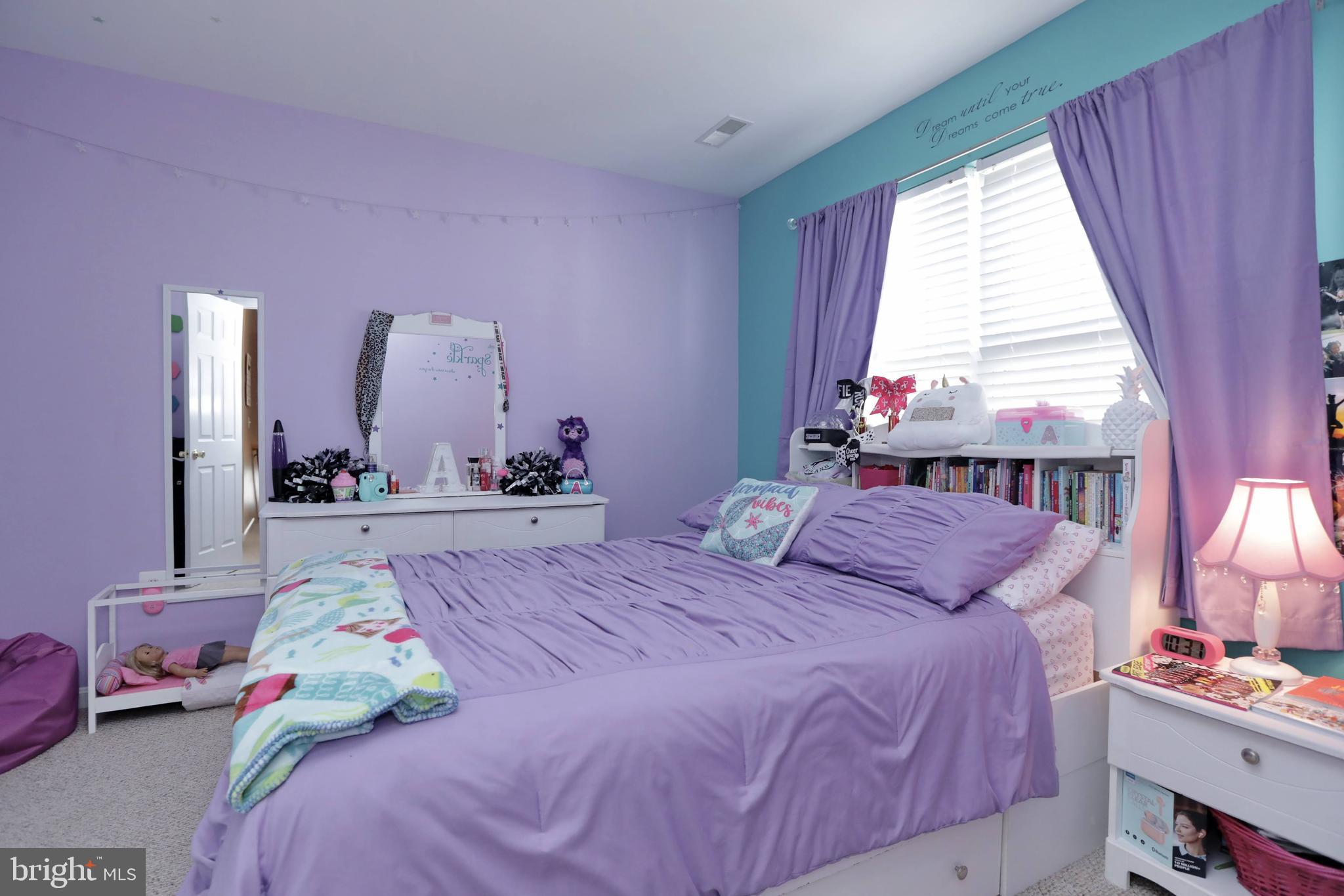 WESTBURY PUB - Residential