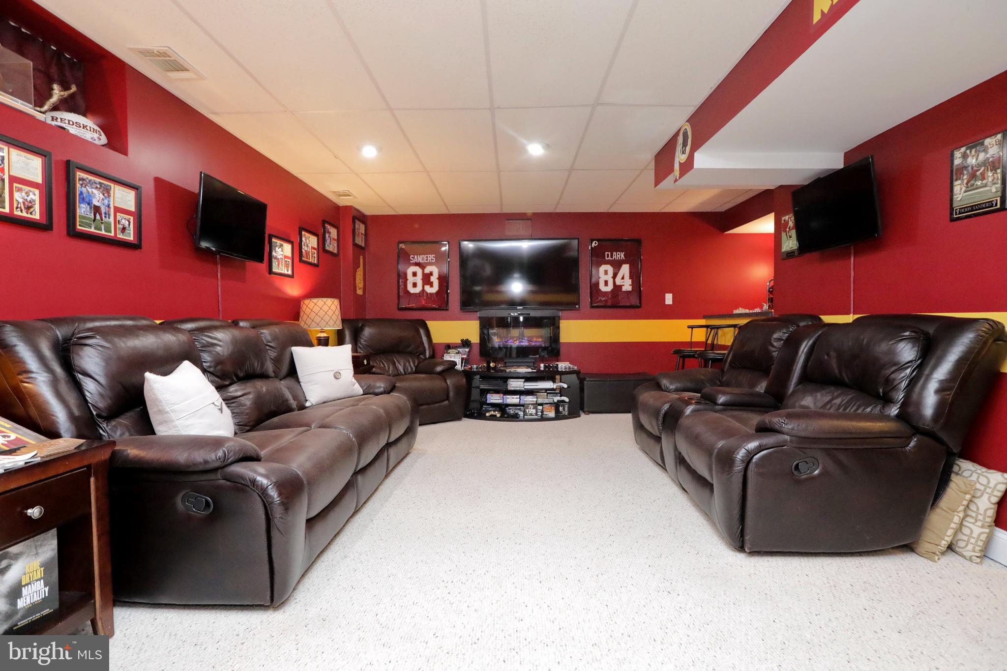 WESTBURY PUB - Residential