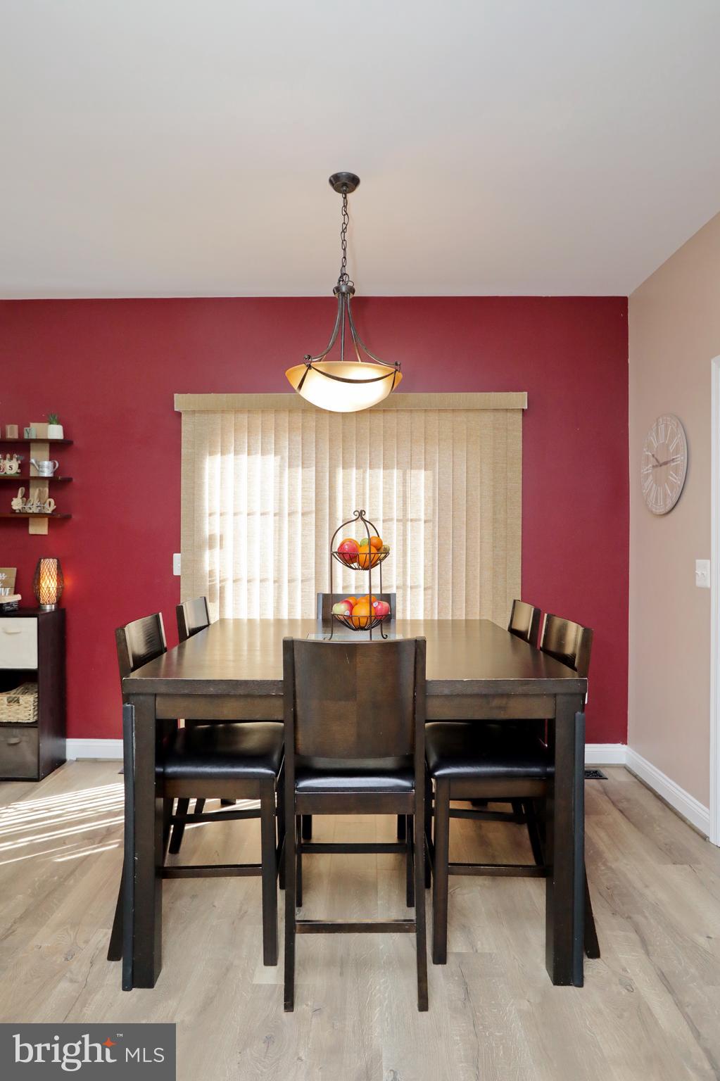 WESTBURY PUB - Residential