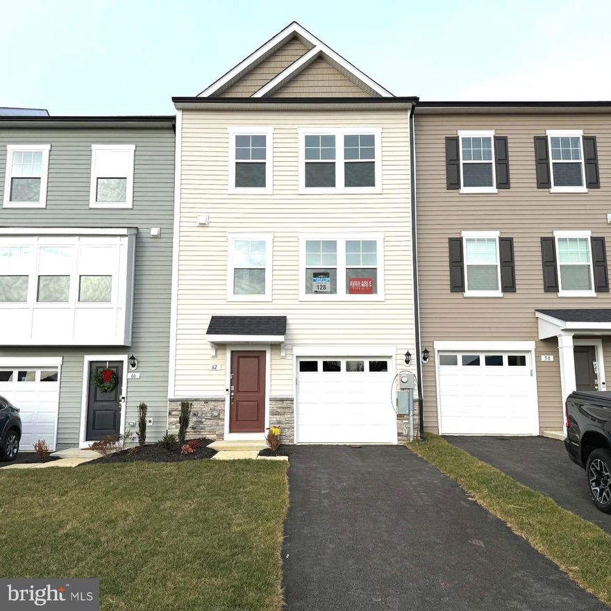 **UP TO $15,000 IN CLOSING COST ASSISTANCE FOR PRIMARY RESIDENCE WITH USE OF APPROVED LENDER AND TITLE!**-Welcome to King's Crossing! Don’t miss this incredible opportunity to own a beautifully upgraded end of row York II featuring with morning room bump out, gray cabinets, quartz countertops, pendant lights over kitchen island and a matching backsplash. Enjoy the warm ambiance created by luxury vinyl plank flooring throughout the main level. This spacious home offers 3 bedrooms and 3.5 bathrooms, including a full bath on the lower level, perfect for guests or a home office setup. Located just outside city limits, you’ll enjoy the benefit of no city taxes, while being only minutes from three public parks. The community also features lawn care included in the HOA, giving you more time to relax and enjoy your new home. *Photos may not be of actual home. Photos may be of similar home/floorplan if home is under construction or if this is a base price listing.