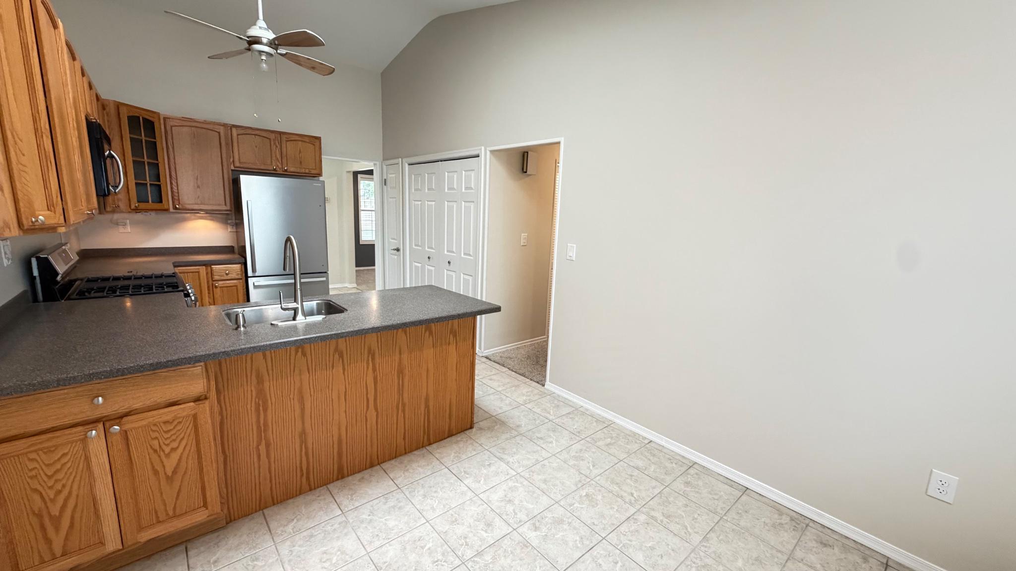 2 WINDMILL COURT